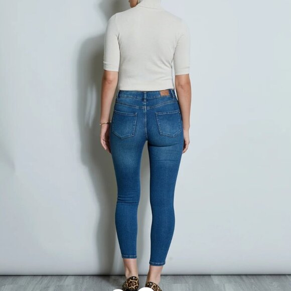 Tahari Kelly Classic Skinny Denim Jeans Women's Size 6 Ankle Great Condition EUC - Picture 12 of 13